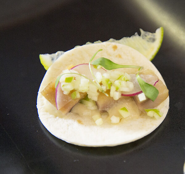 Taco de Arenque, Ajoblanco de Anacardos y Manzana Acida 5
